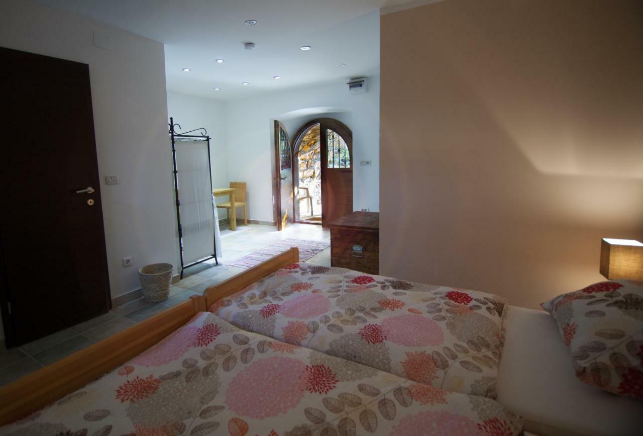 Holiday Home Kuca Na Moru Kornić 外观 照片